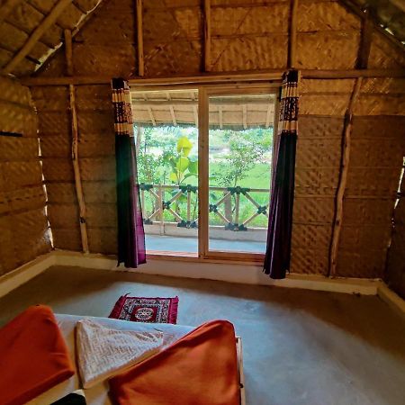 The Gravity Cafe -A Unit Of Staychillhampi Bagian luar foto