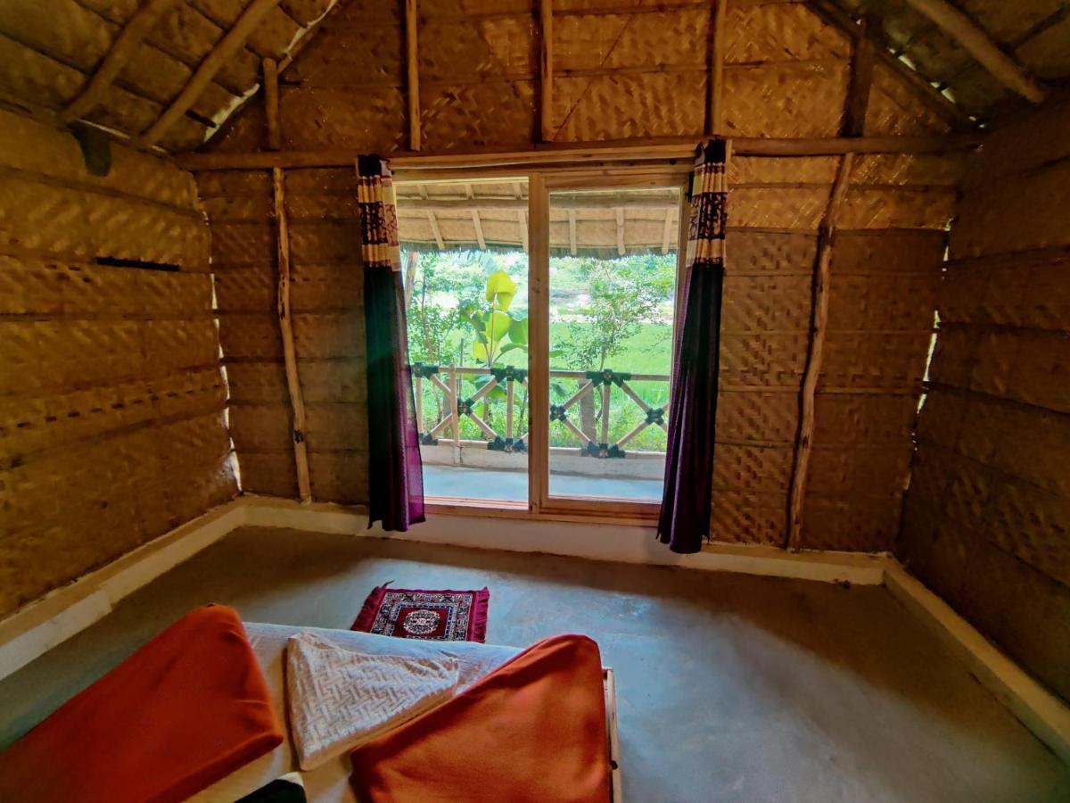 The Gravity Cafe -A Unit Of Staychillhampi Bagian luar foto